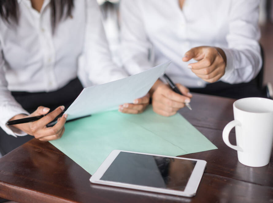 Rozwiązanie umowy za porozumieniem stron - pułapki, na które musisz uważać przed podpisaniem dokumentu